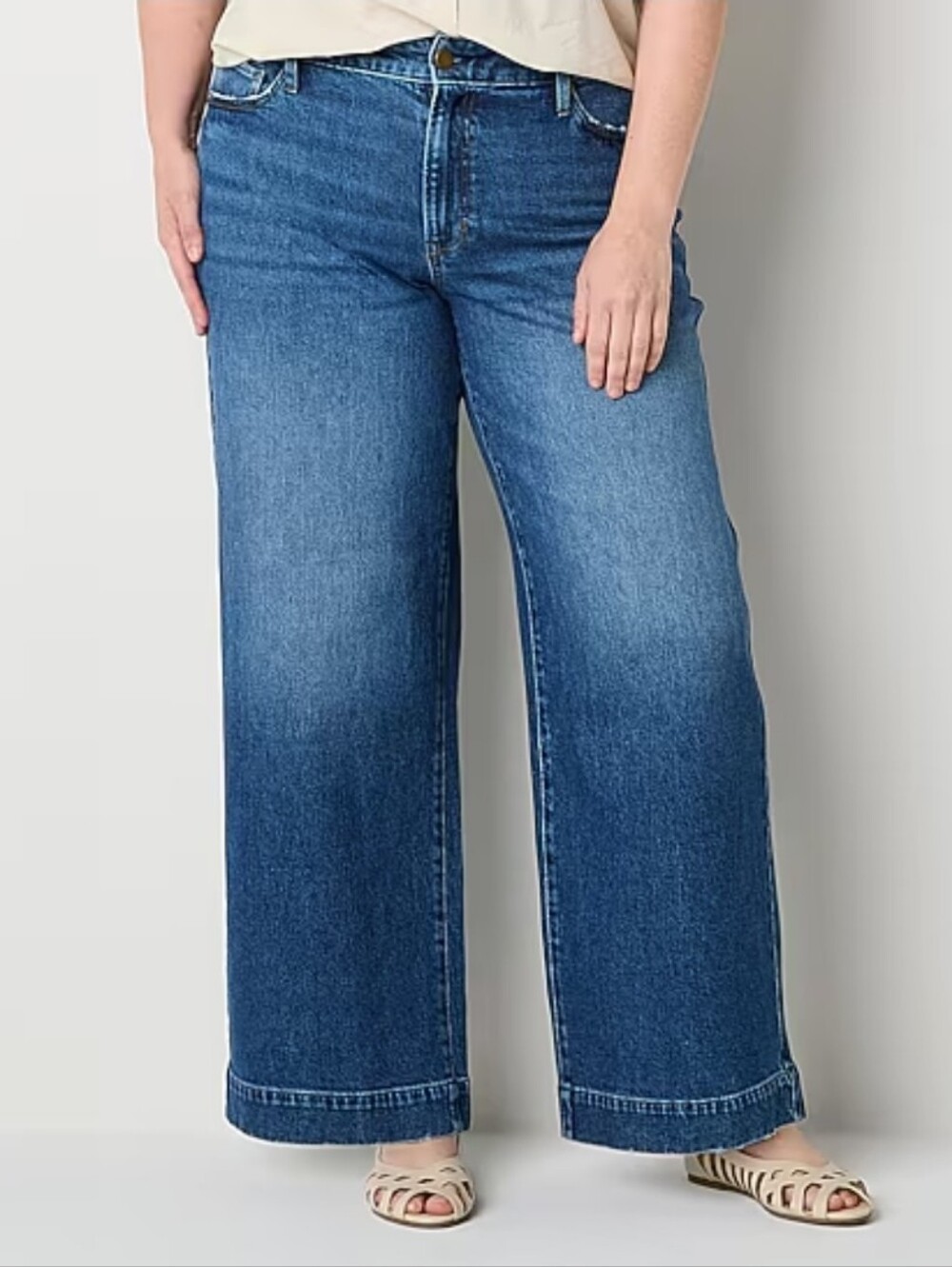 Women's Plus Size High-Rise Wide-Leg Jeans in Medium Wash